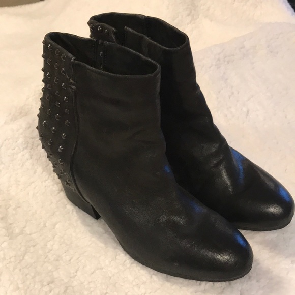 gentle souls Shoes - Gentle Souls Kenneth Cole Block Fierce Bootie